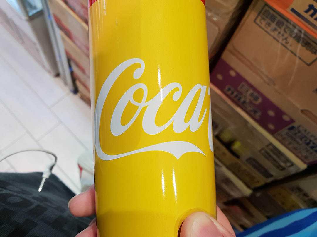 Существует и желтая Coca-Cola!
